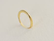 Load image into Gallery viewer, 14K Solid Gold Pipe Hoop Earring - Tia

