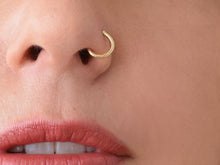 Load image into Gallery viewer, 14K Solid Gold Pipe Hoop Earring - Tia
