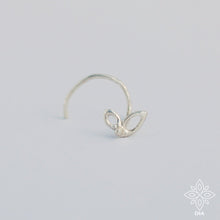 Load image into Gallery viewer, Silver Sterling Tiny Leaf Nose Stud - Valeria
