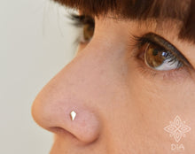 Load image into Gallery viewer, 14k Gold Geometric Kite Stud Earrings - Chloe
