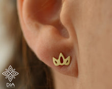 Load image into Gallery viewer, 14k Gold Crown Stud Earrings - Layla
