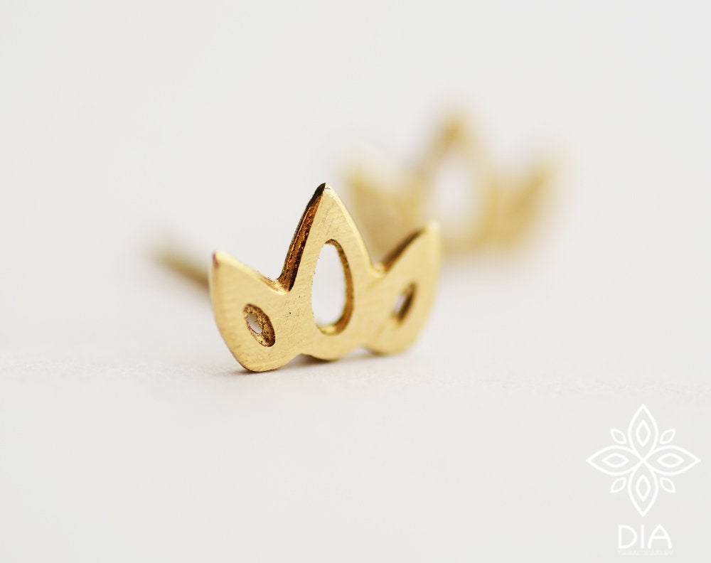 14k Gold Crown Stud Earrings - Layla