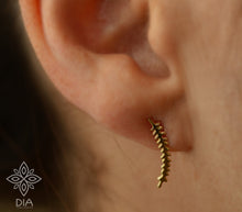 Load image into Gallery viewer, 14k Solid Gold Fern Leaf Ear Climber Earring - Naomi
