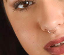 Load image into Gallery viewer, 14k Solid Gold Half Moon Septum - Gianna
