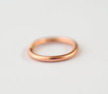 Load image into Gallery viewer, 14k Solid Gold Seamless Plain Nose Ring
