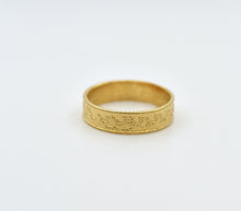 Load image into Gallery viewer, 14k Gold Wedding Ring Band Dainty Flower - Madison
