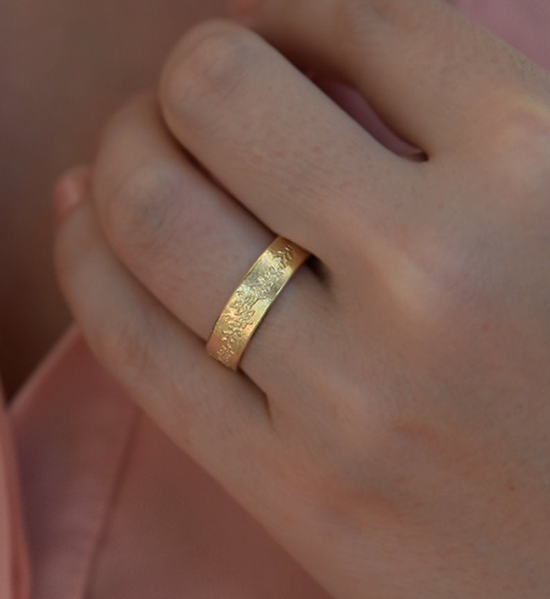 14k Gold Wedding Ring - Daisy