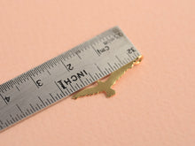 Load image into Gallery viewer, 14k Seagull Pendant Necklace - Gal
